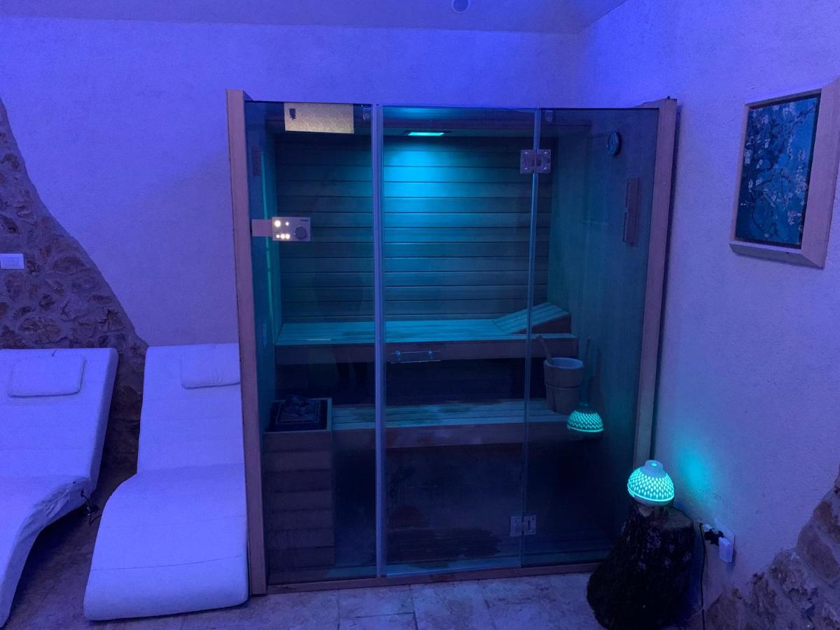 Farm stay Aurora